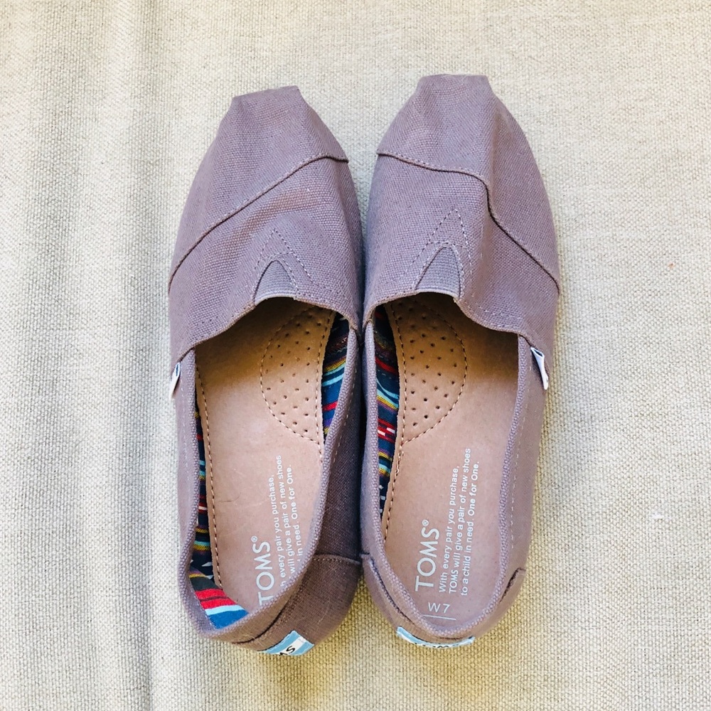 Toms original, like new W7